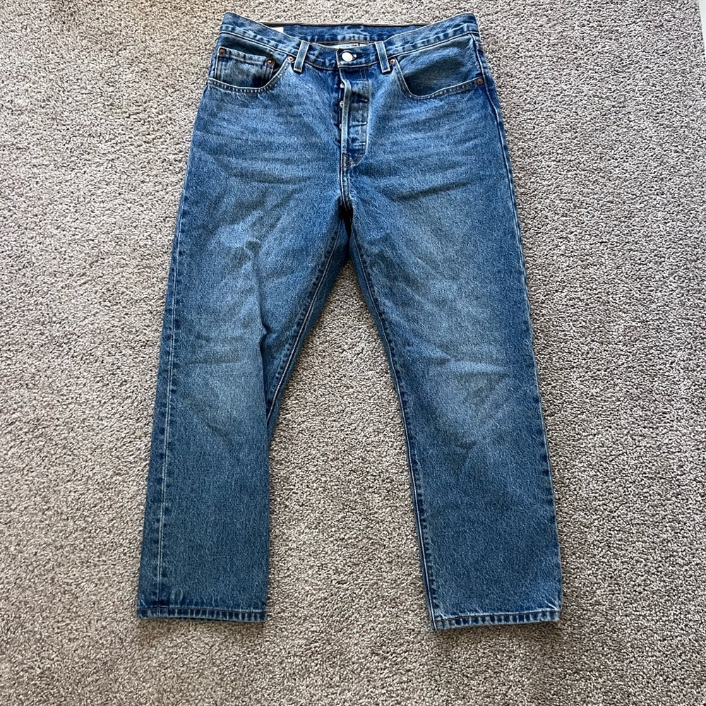 Levi's 501 Women's Medium Blue Cropped Ankle Jeans